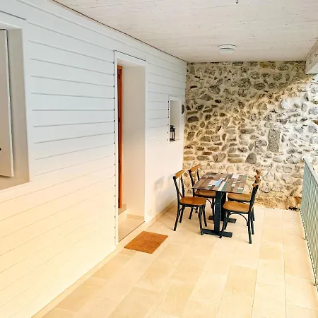 Appartement De Charme Pour 4 Personnes La Roche-sur-Foron Exterior photo